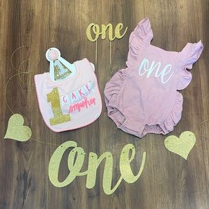 First birthday onesie, Mud Pie cake smash bib, gold glitter banner &Cake Topper